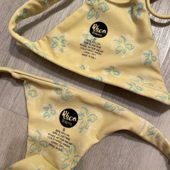 Rhea Bikini Set - Picture 2 of 2